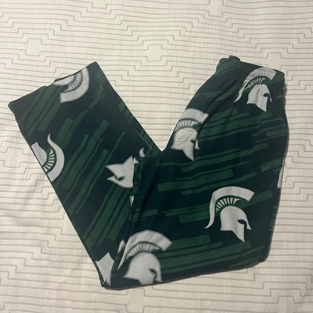 Michigan State Spartan Helmet Print Fleece Pants